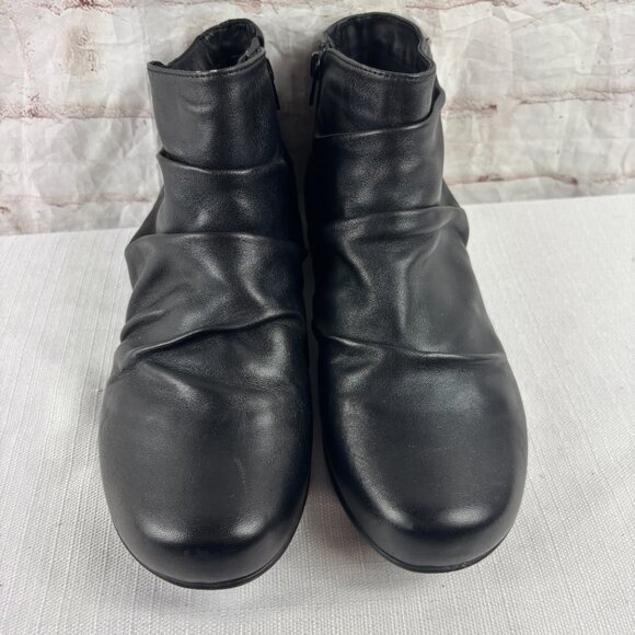 Walking Cradles Women's 10.5 WW Esme Black Leather Ruched Ankle Booties - Picture 3 of 9